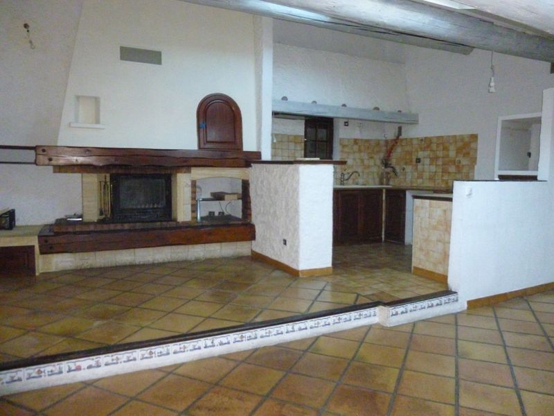 CUISINE MAISON DE VILLAGE T4 ENSUES LA REDONNE CENTRE VILLAGE